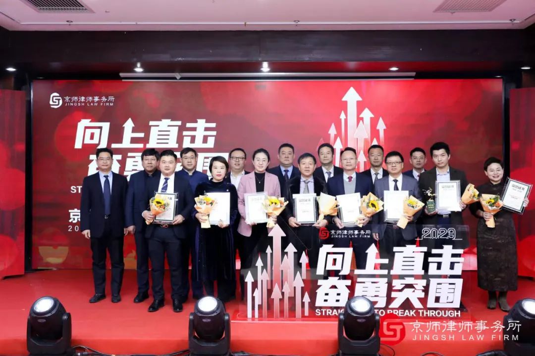 1673235280590097758.jpg c12.jpg