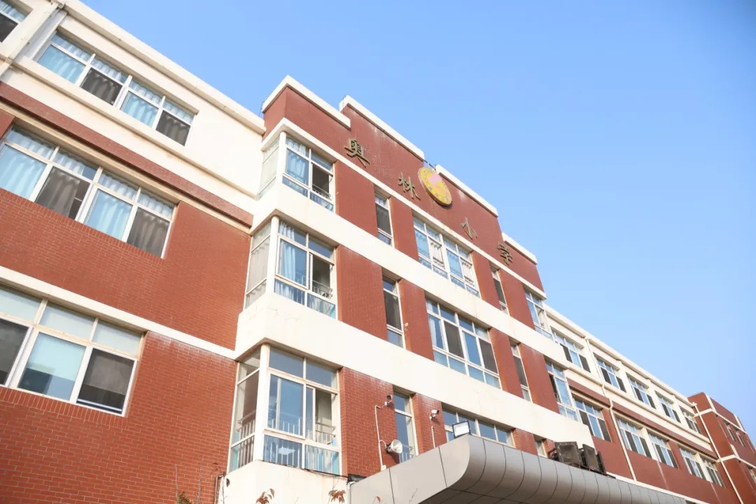 强化法制意识 共筑安全校园 —— 我所张化鑫律师走进奥林小学开展法制安全教育活动10.webp.jpg